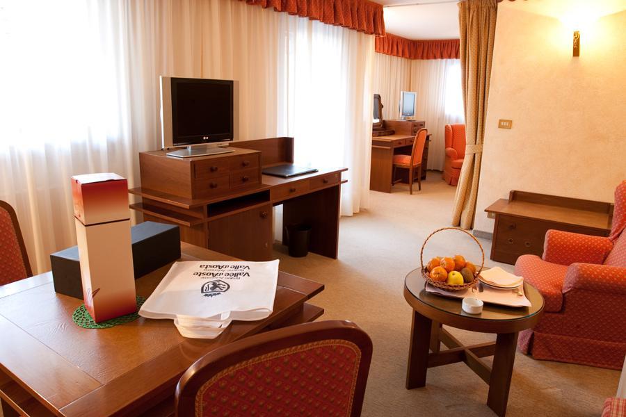 Hotel Pavillon Courmayeur Extérieur photo